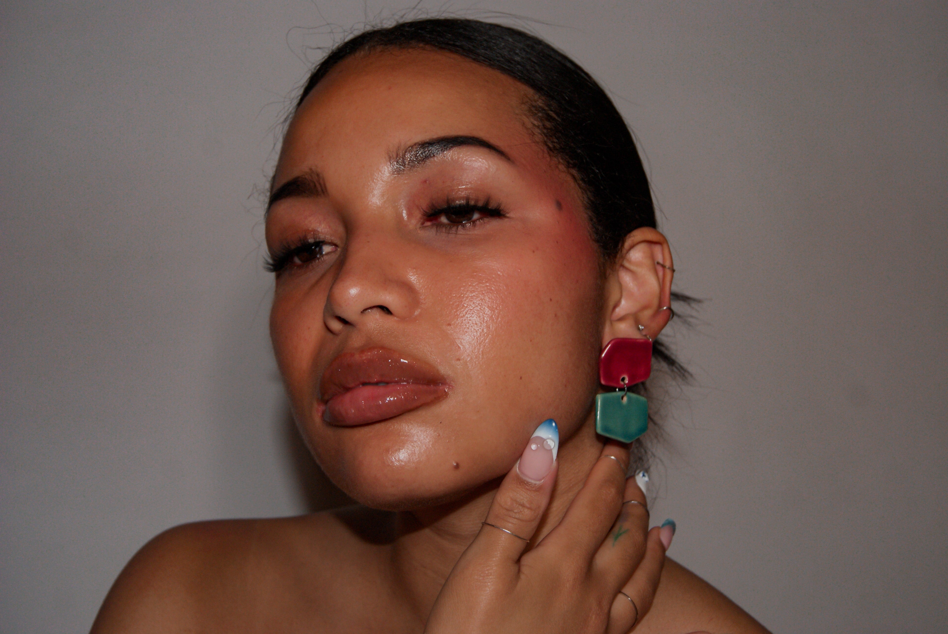 Blanca Olmos Studio Aura Earrings Pink Turquoise drop dangle geometric organic shape hand made spain albacete stud ceramic stainless steel international slow fashion emerging designer global brand free delivery independent imported imitation costume jewelry accessory