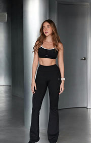 black white activewear matching set crop top spaghetti strap sleeveless contrast trim high waist flare leggings stretchy pilates yoga tennis golf strength training everyday soft freedom light support gym clothes athleisure workout inala quito ecuador slow fashion international global handmade sustainable