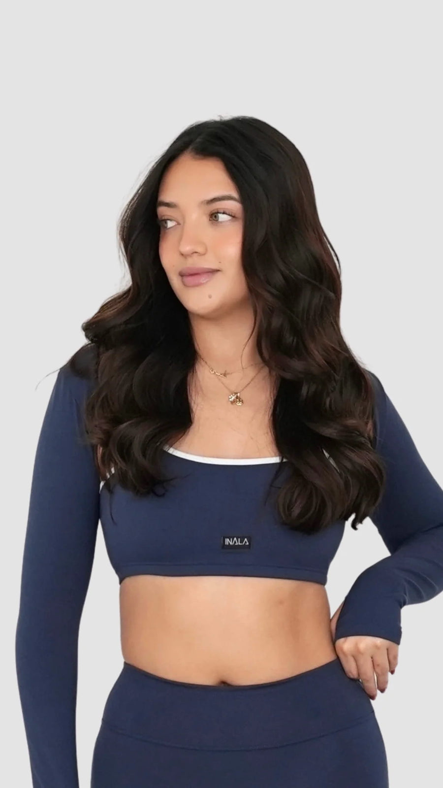 navy blue white activewear matching set crop top spaghetti strap sleeveless contrast trim round neck bolero high waisted flare leggings stretchy pilates yoga tennis golf strength training everyday soft freedom light support gym clothes athleisure workout inala quito ecuador slow fashion international global handmade sustainable