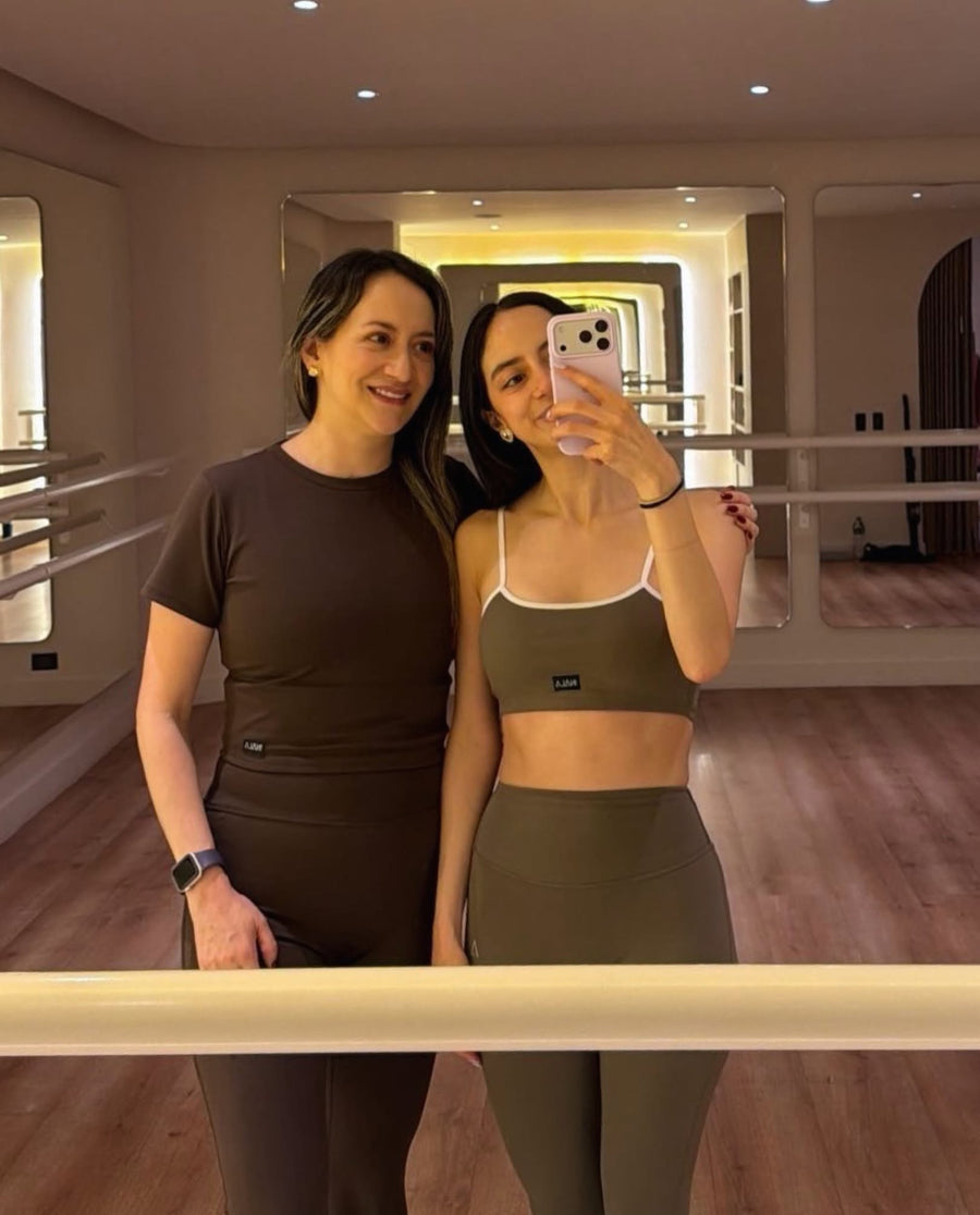 taupe tan brown white activewear matching set crop top spaghetti strap sleeveless contrast trim round neck stretchy pilates yoga tennis golf strength training everyday soft freedom light support gym clothes athleisure workout inala quito ecuador slow fashion international global handmade sustainable